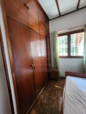 3bdrm House in Muyenga, Makindye for rent