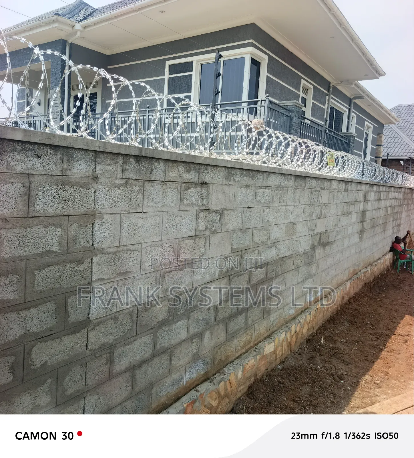 Electric Fence With Alarm