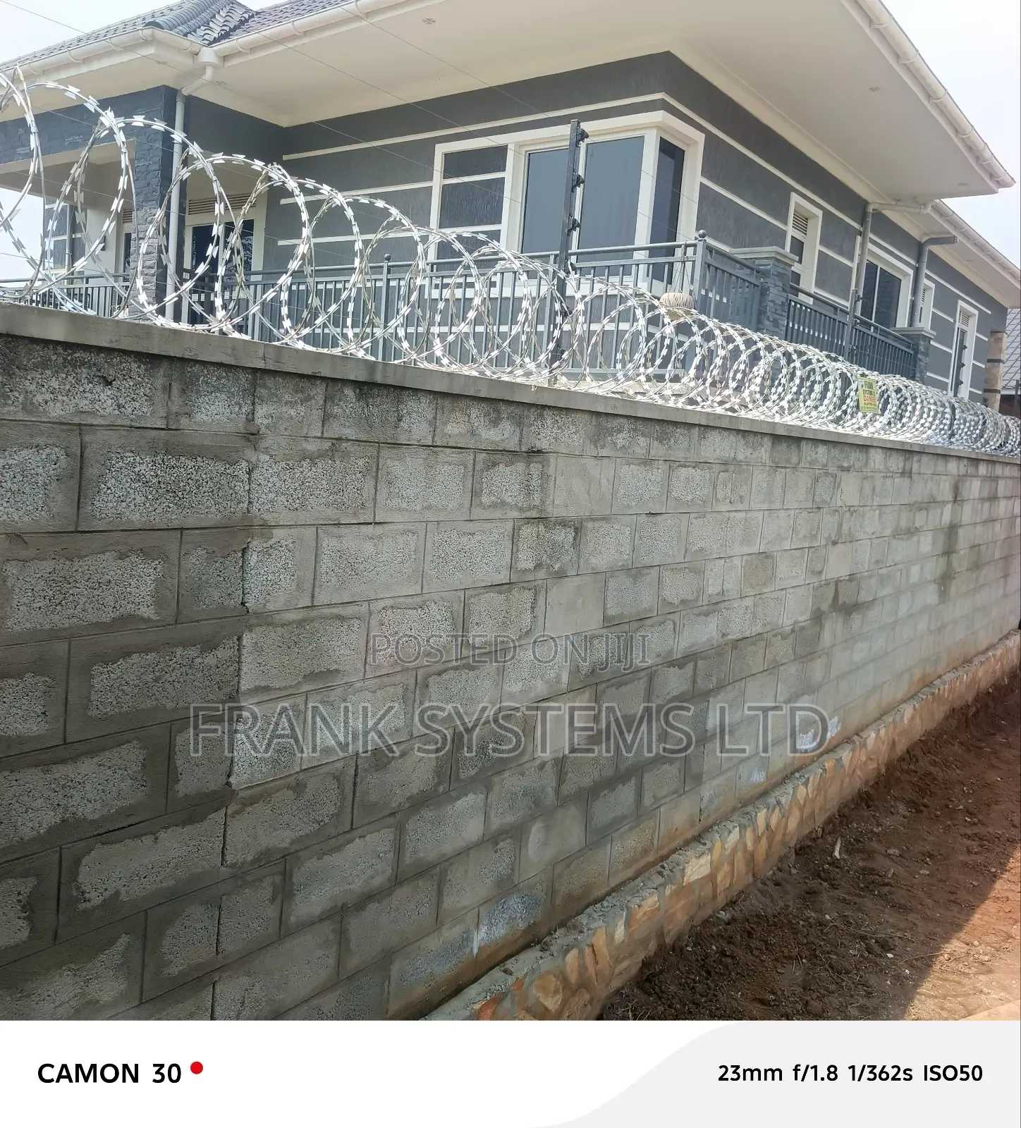 Electric Fence With Alarm