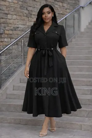 Elegant Short-Sleeved White a-Line Midi Shirt Dress