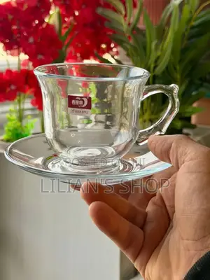Elegant Clear Glass Tea or Coffee Cups With Matching Saucers