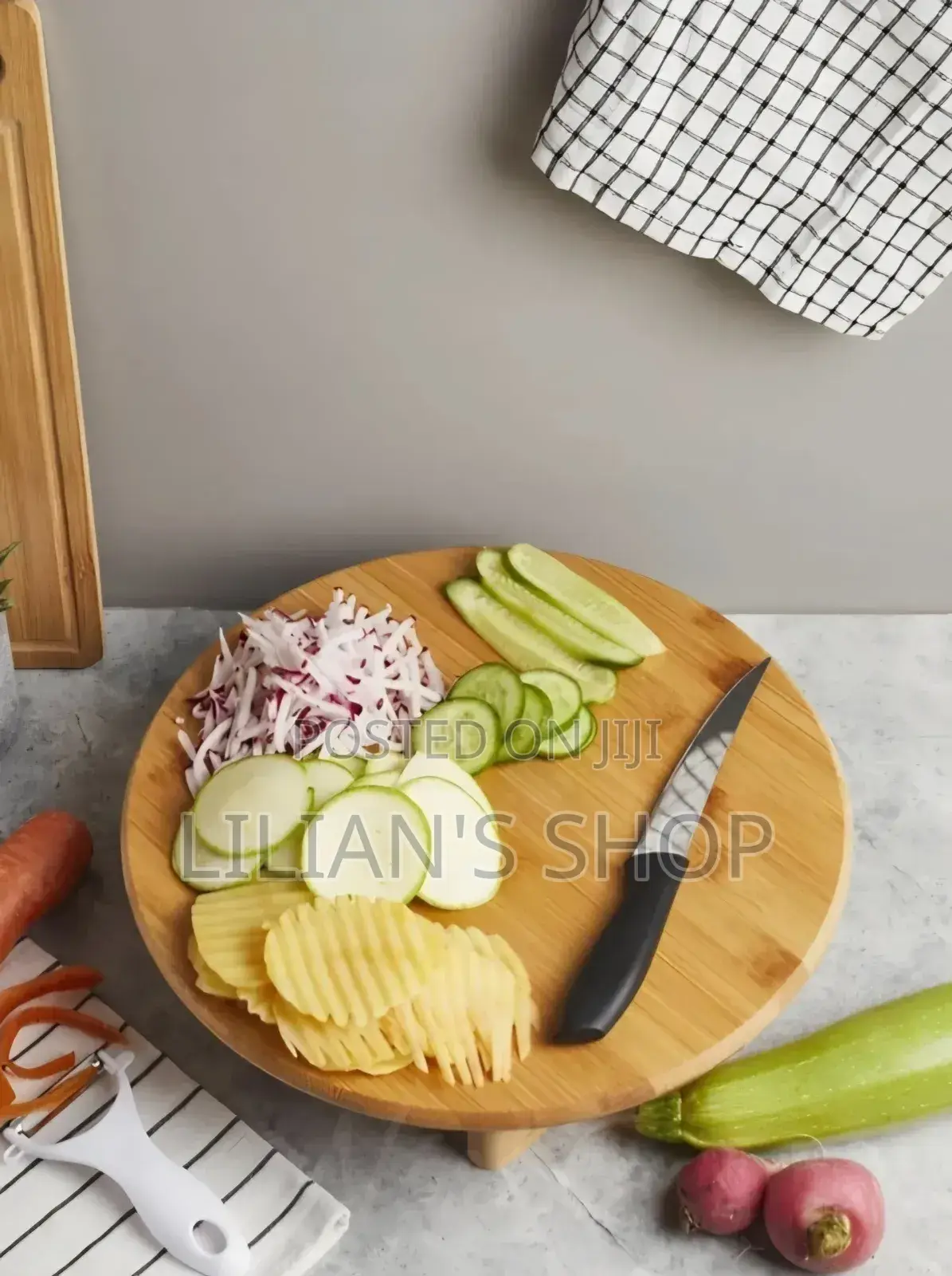 Round, Elevated Bamboo Cutting and Serving Board.