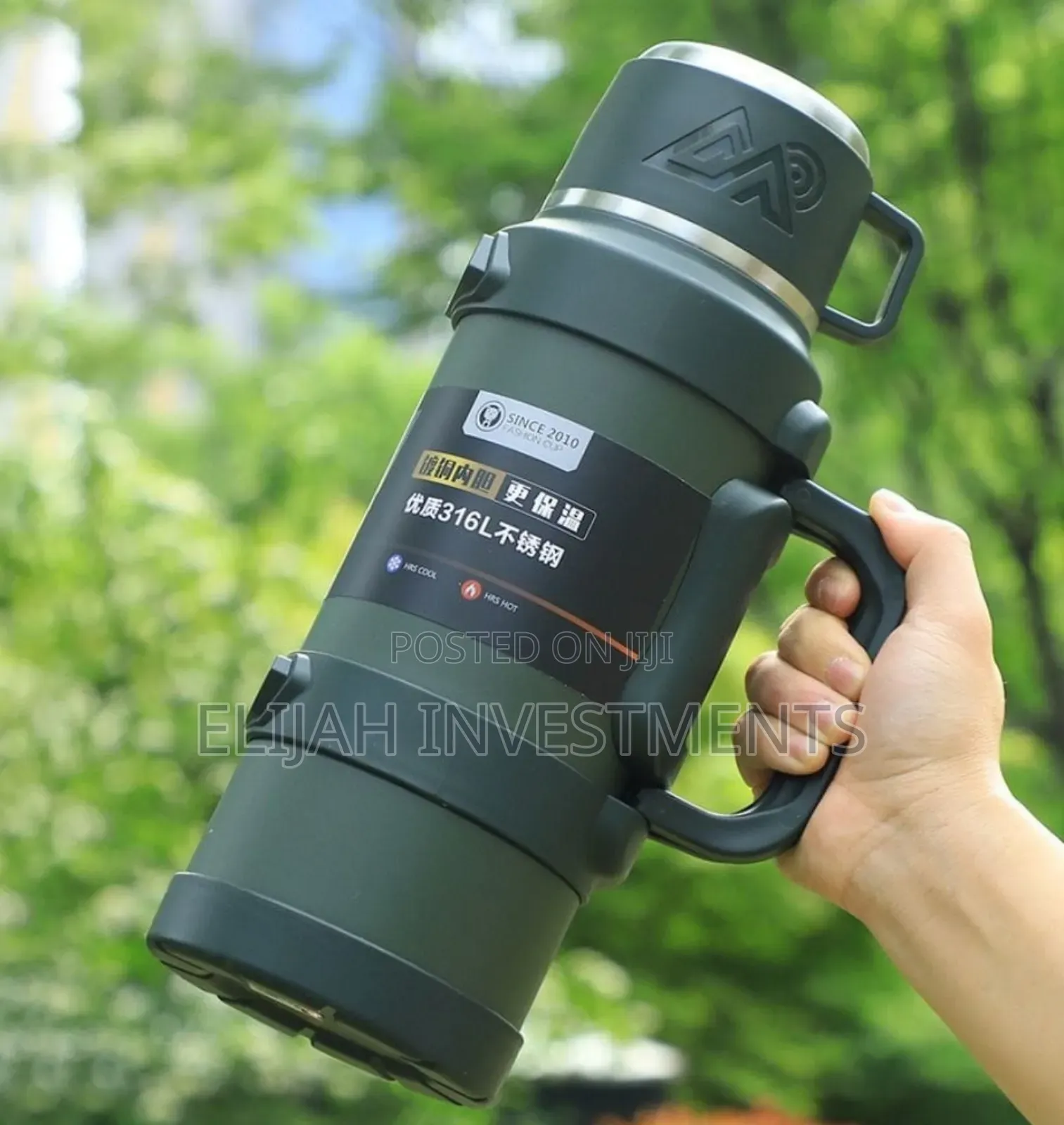 High-Capacity Stainless Steel Vacuum-Insulated Flask