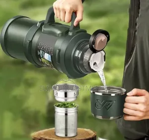 High-Capacity Stainless Steel Vacuum-Insulated Flask