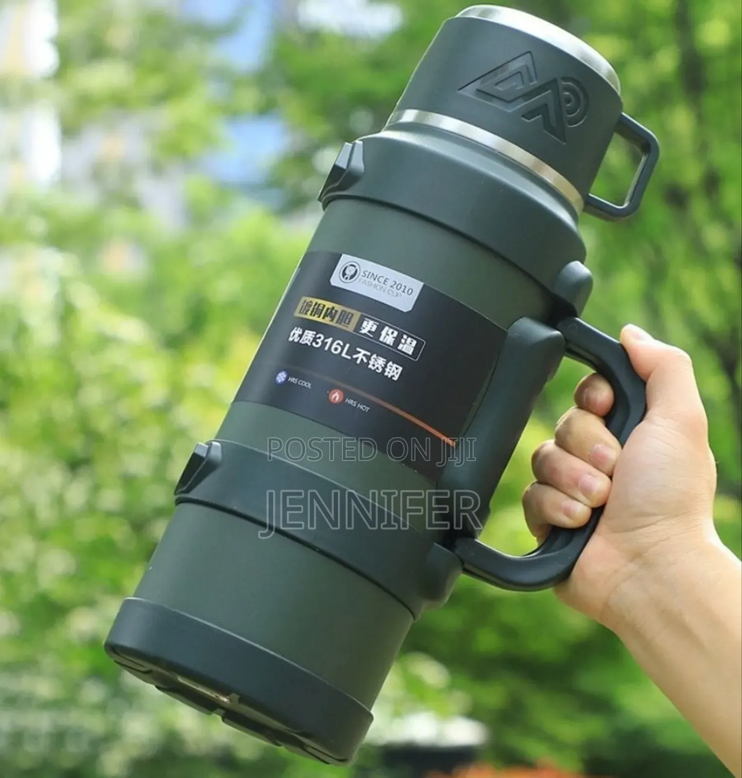 High-Capacity Stainless Steel Vacuum-Insulated Flask