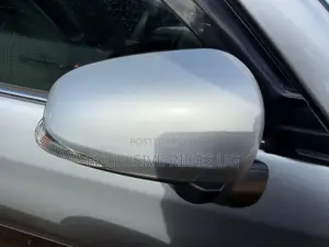 Toyota Corolla Fielder 2018 Silver