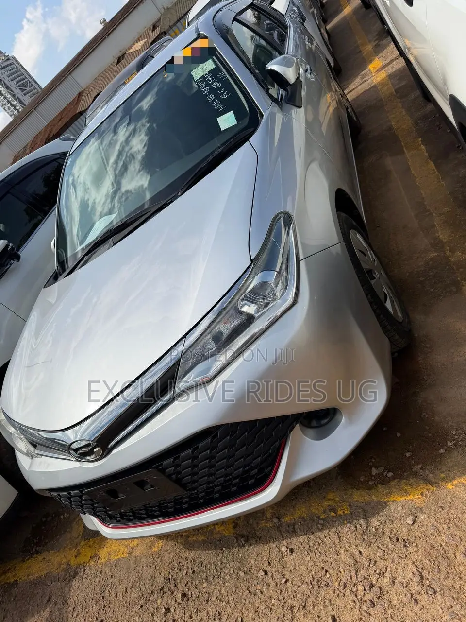 Toyota Corolla Fielder 2018 Silver
