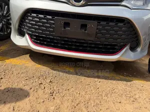 Toyota Corolla Fielder 2018 Silver