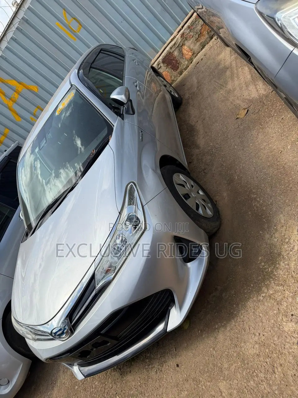 Toyota Corolla Fielder 1.5 Hybrid FWD 2017 Silver
