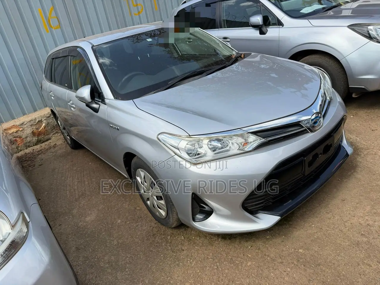 Toyota Corolla Fielder 1.5 Hybrid FWD 2017 Silver