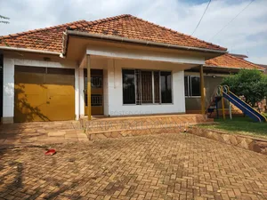 3bdrm House in Muyenga, Makindye for rent