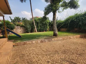3bdrm House in Muyenga, Makindye for rent