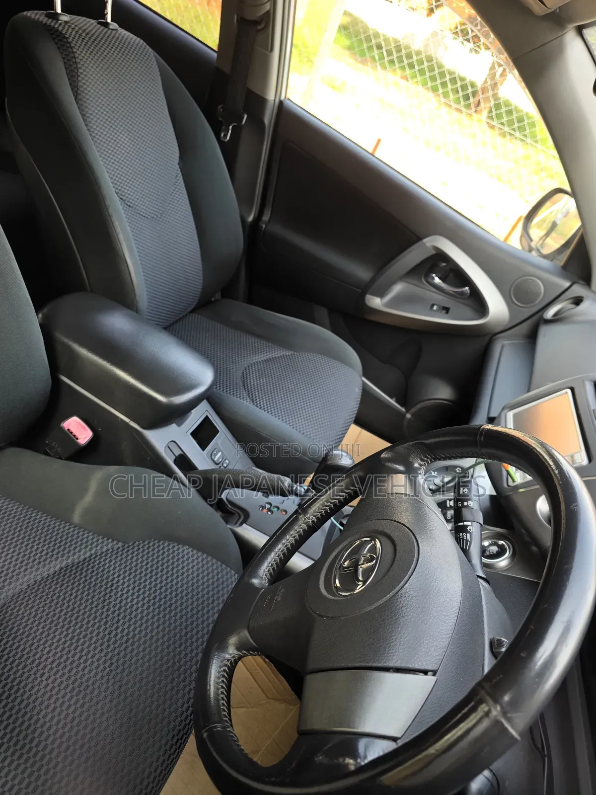 Toyota RAV4 2011 White