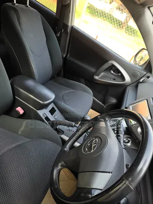 Toyota RAV4 2011 White