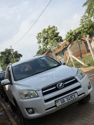Toyota RAV4 2011 White