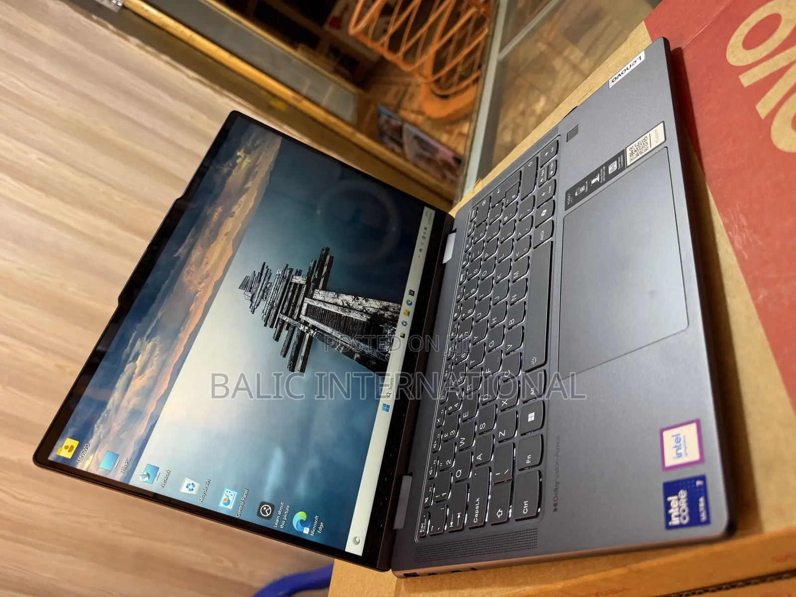 New Laptop Lenovo Yoga 7i 16GB Intel Core Ultra 7 SSD 1T