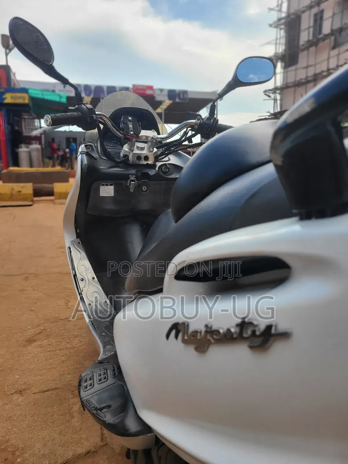 Yamaha Majesty 2015 White
