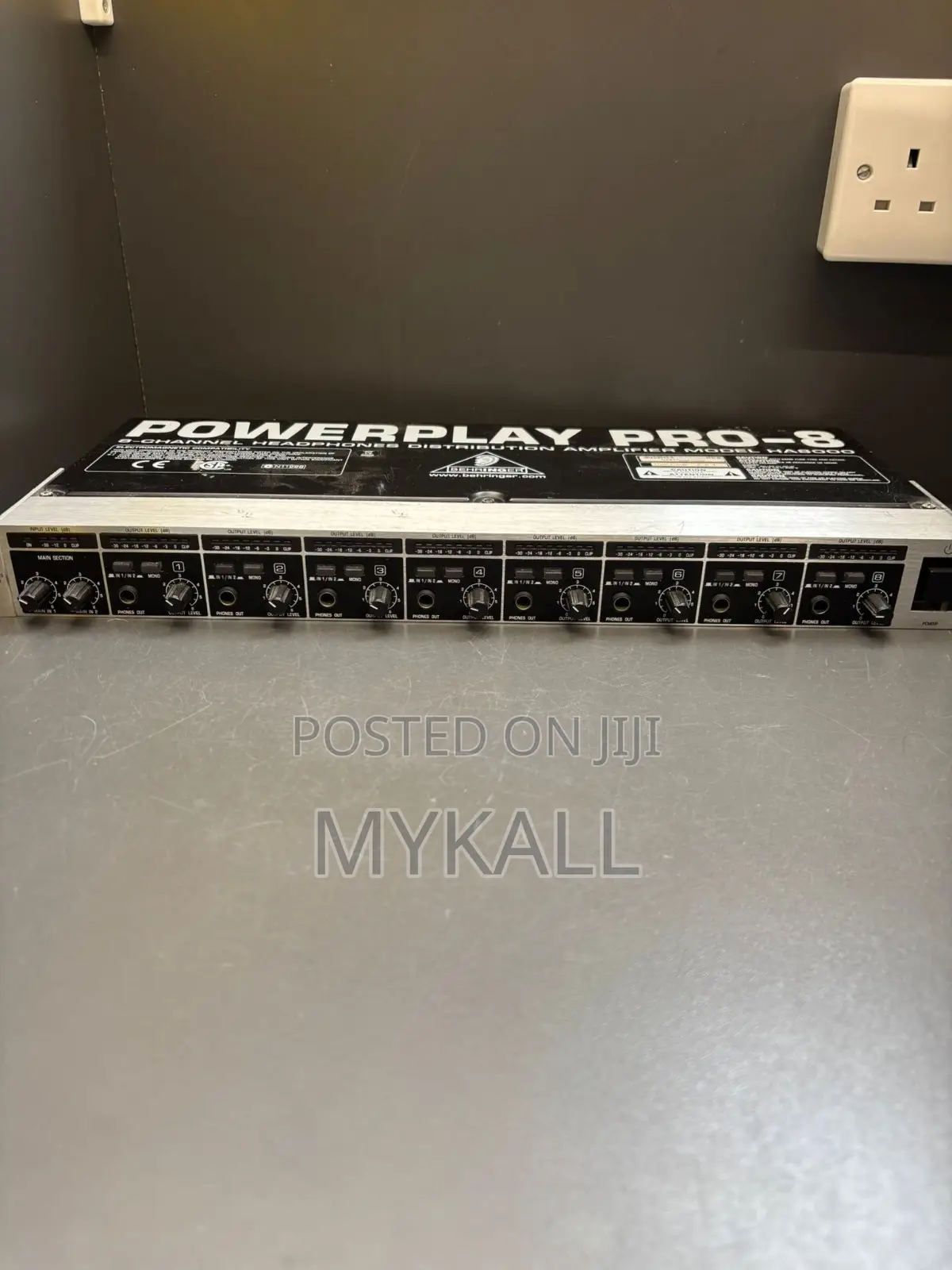 Behringer Powerplay Pro 8. Ha8000
