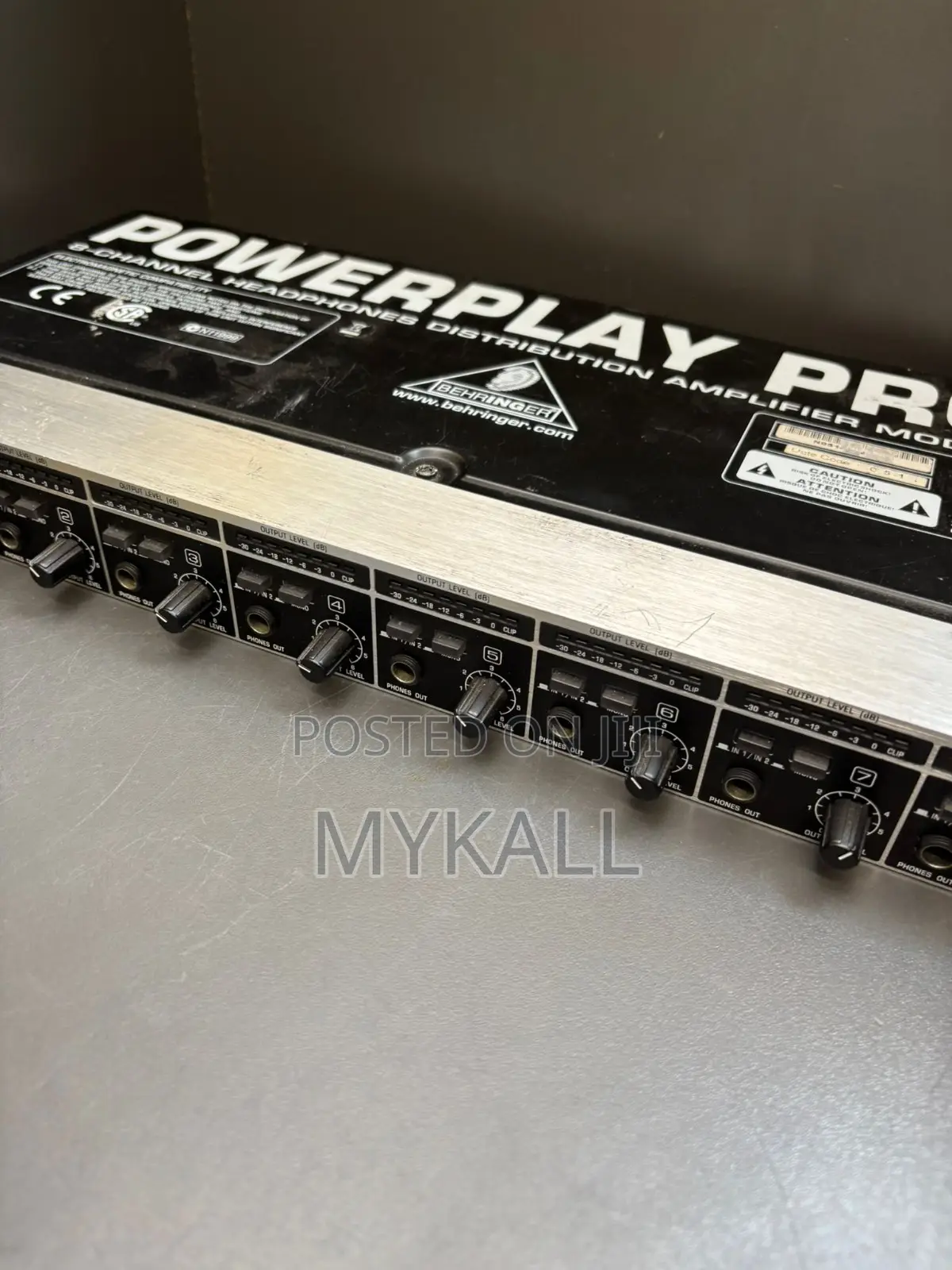 Behringer Powerplay Pro 8. Ha8000