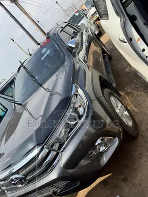 Toyota Hilux 2018 Gray