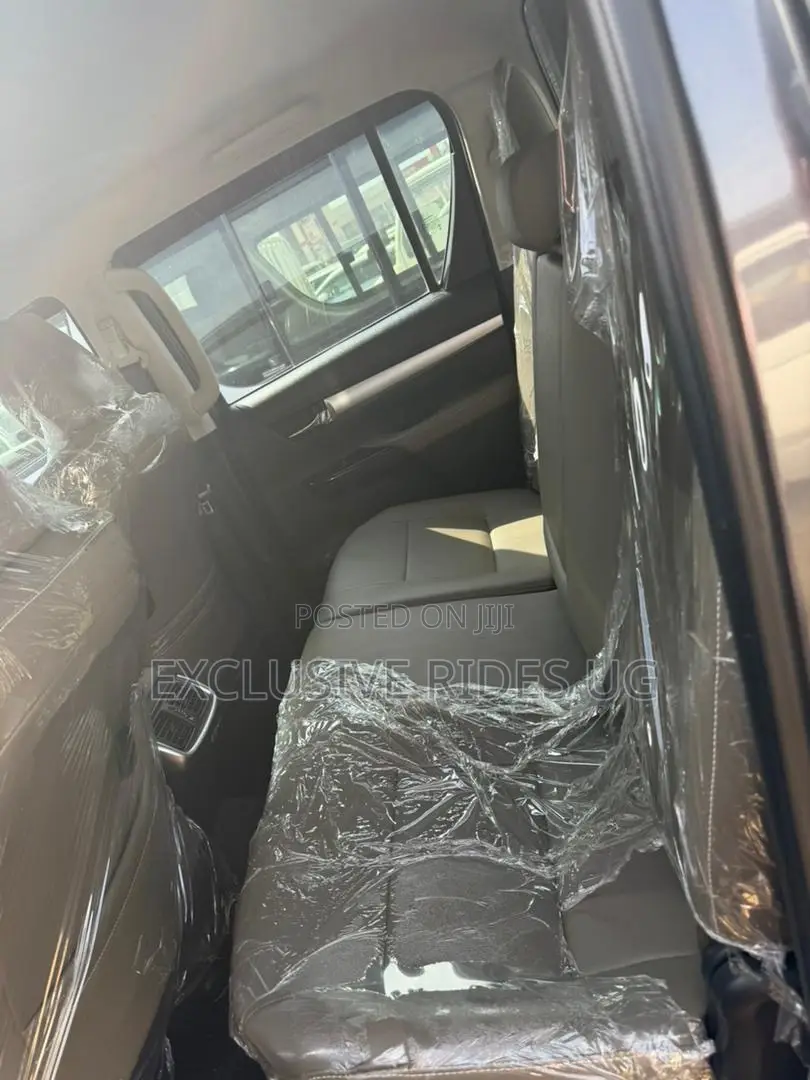 Toyota Hilux 2018 Gray