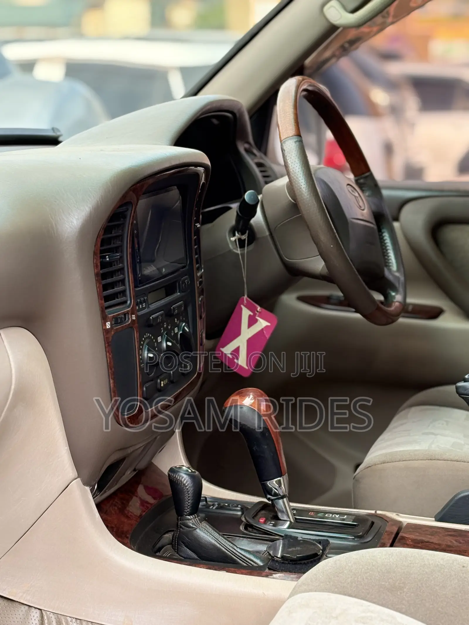 Toyota Land Cruiser Cygnus 4.7 1999 White