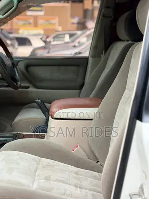 Toyota Land Cruiser Cygnus 4.7 1999 White