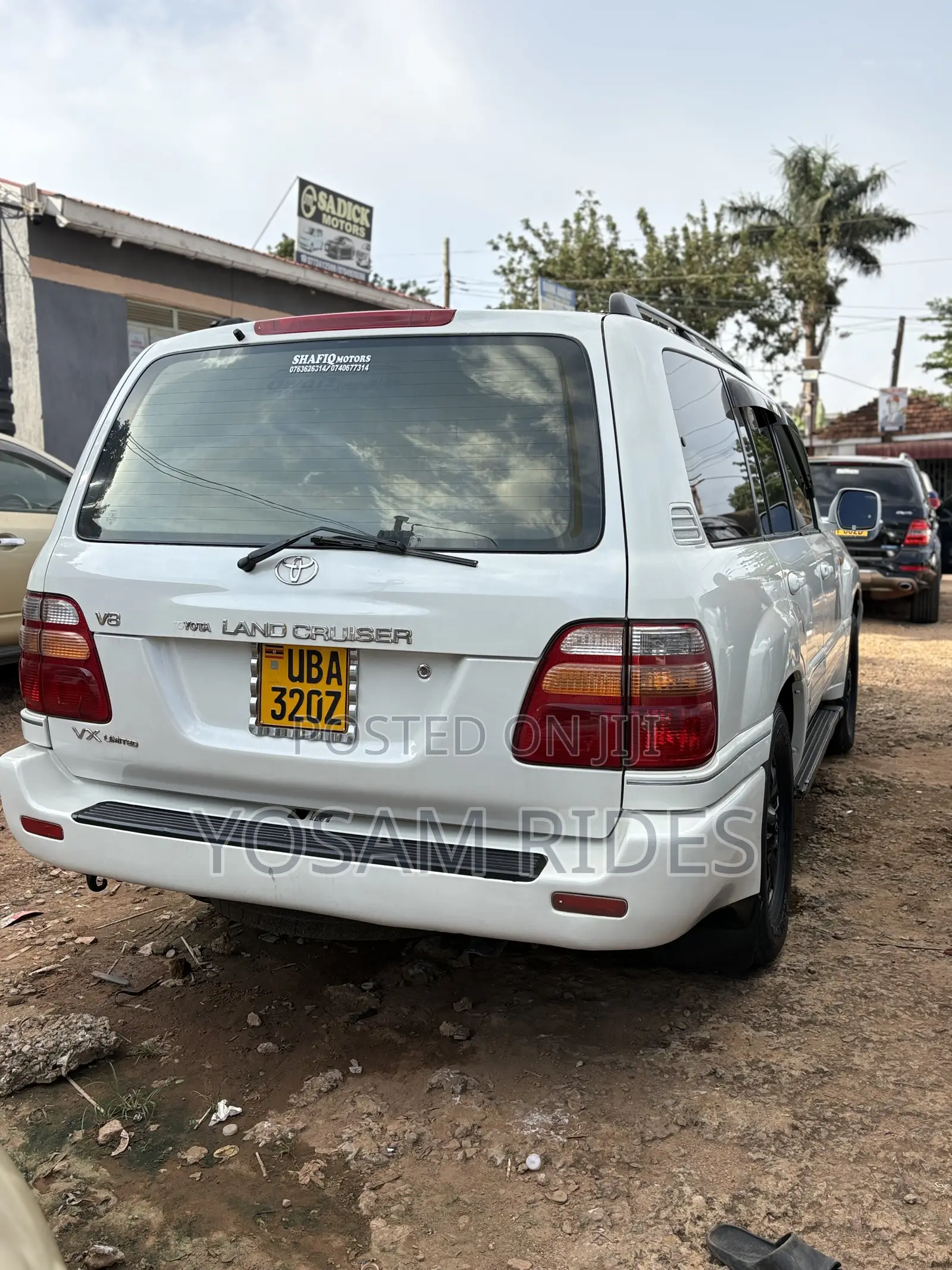 Toyota Land Cruiser Cygnus 4.7 1999 White