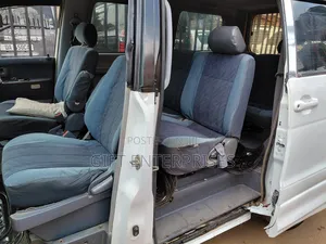 Toyota Noah 2001 White