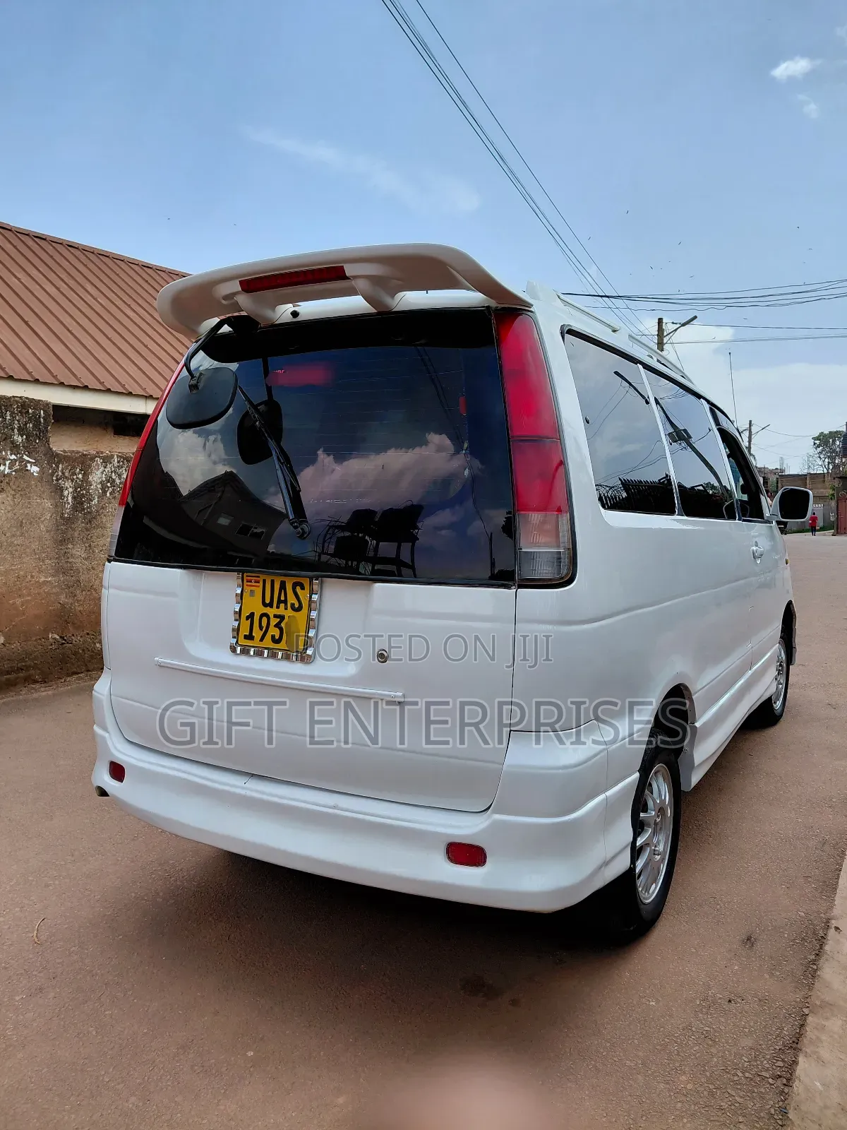 Toyota Noah 2001 White