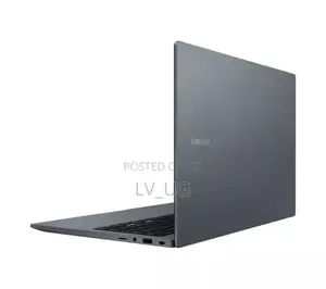 New Laptop Samsung Galaxy Book4 8GB Intel Core i7 SSD 512GB