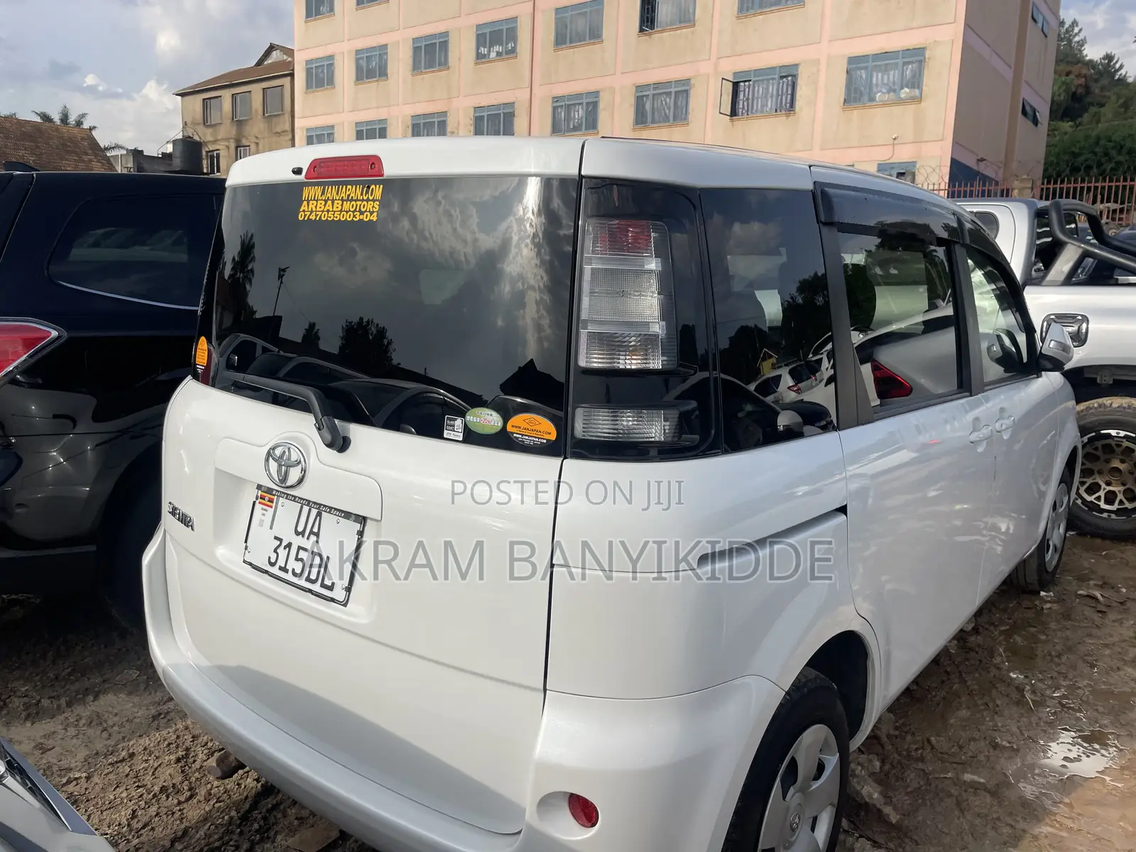 Toyota Sienta 2012 White