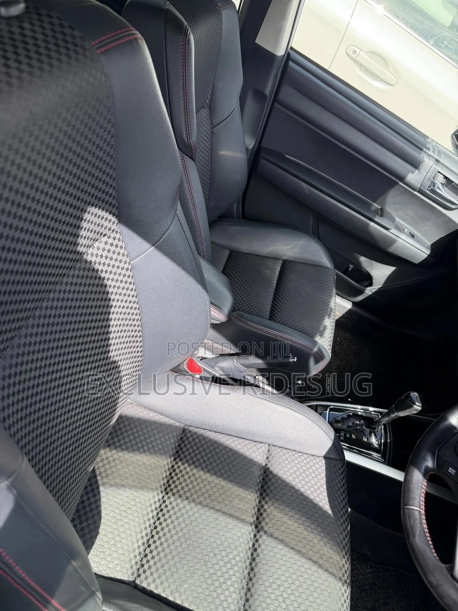 Toyota Corolla Fielder 2018 Silver