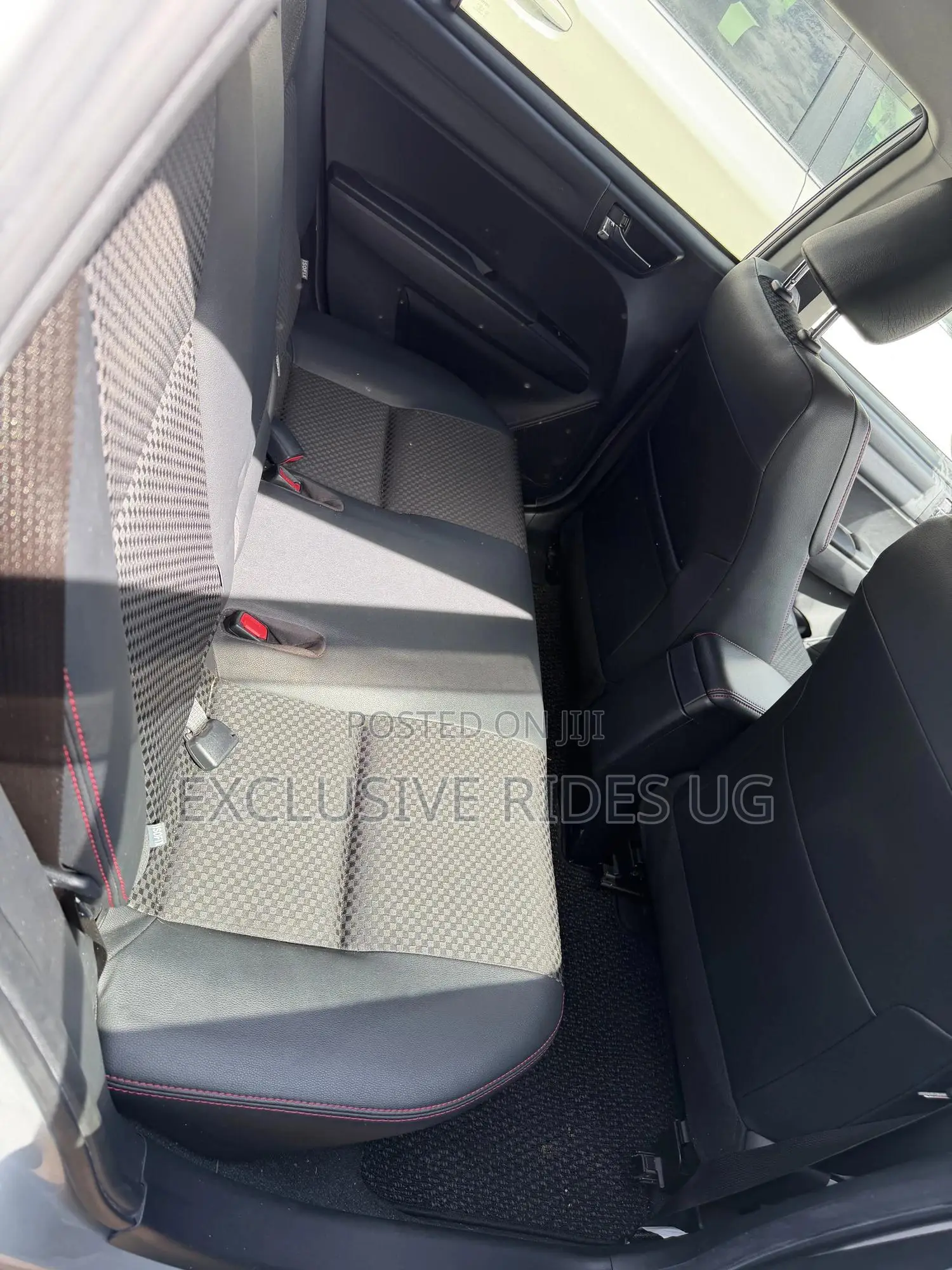 Toyota Corolla Fielder 2018 Silver