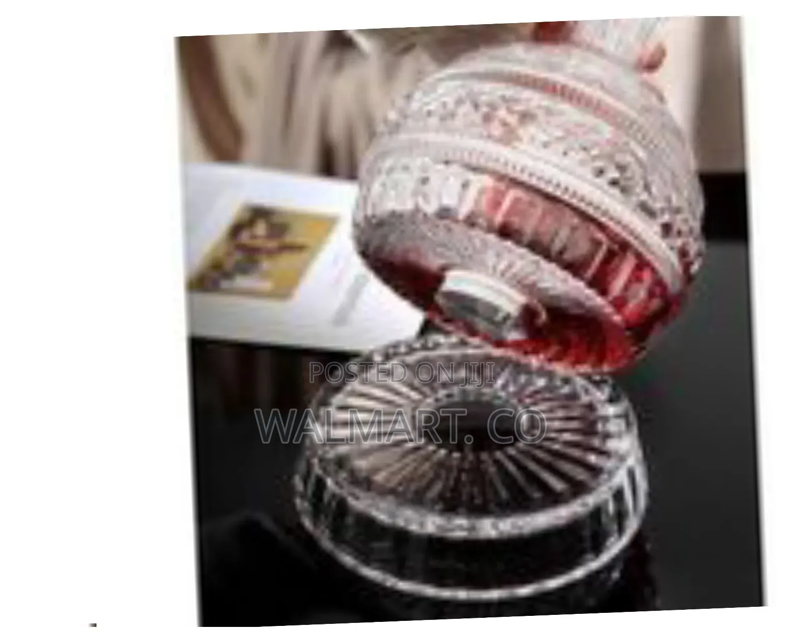 Elegant Transparent Decanter With Faceted Stopper Transparent