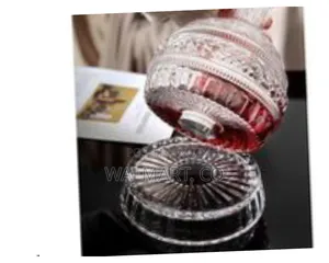Elegant Transparent Decanter With Faceted Stopper Transparent