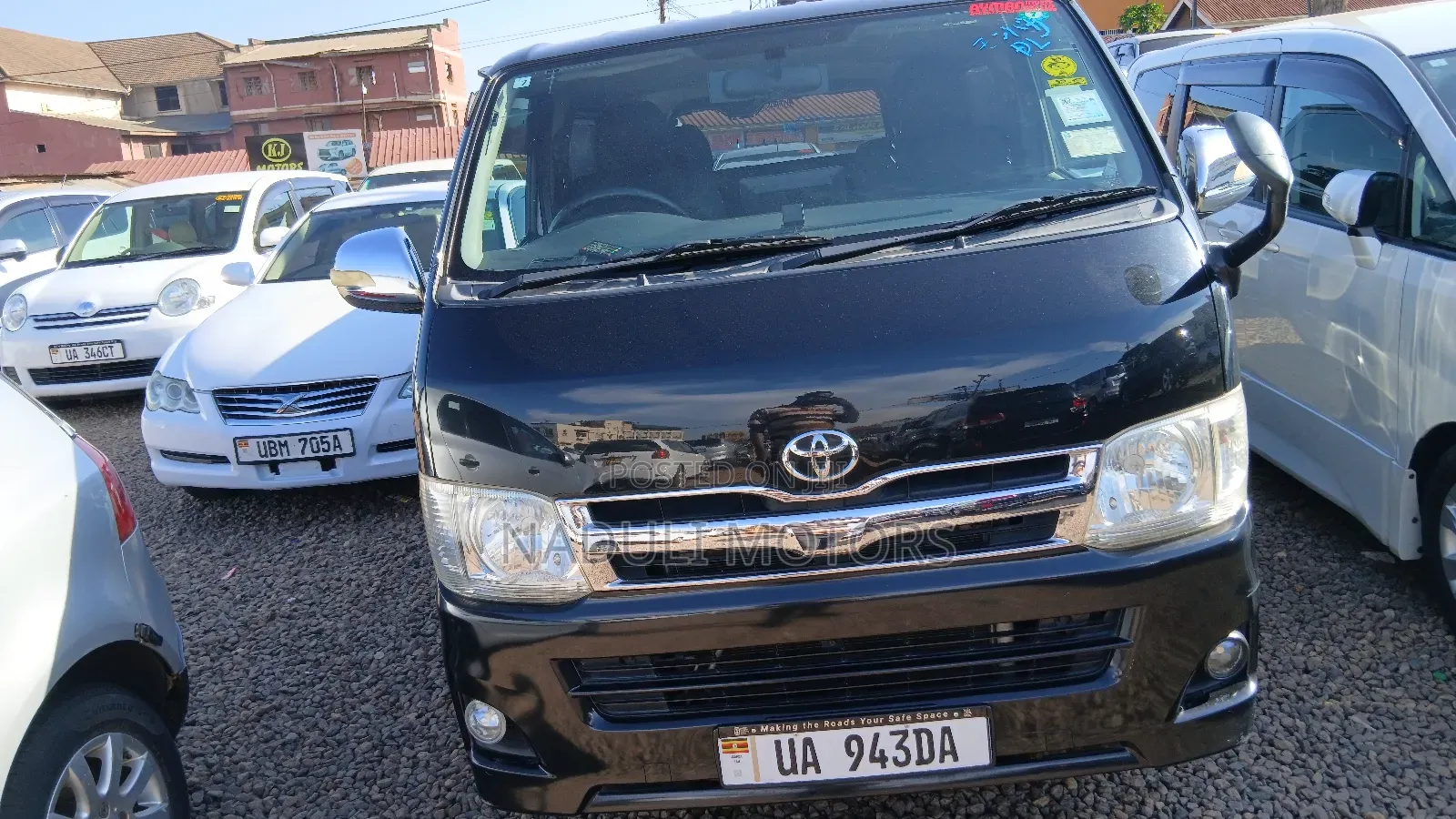 Toyota HiAce 2011 Black