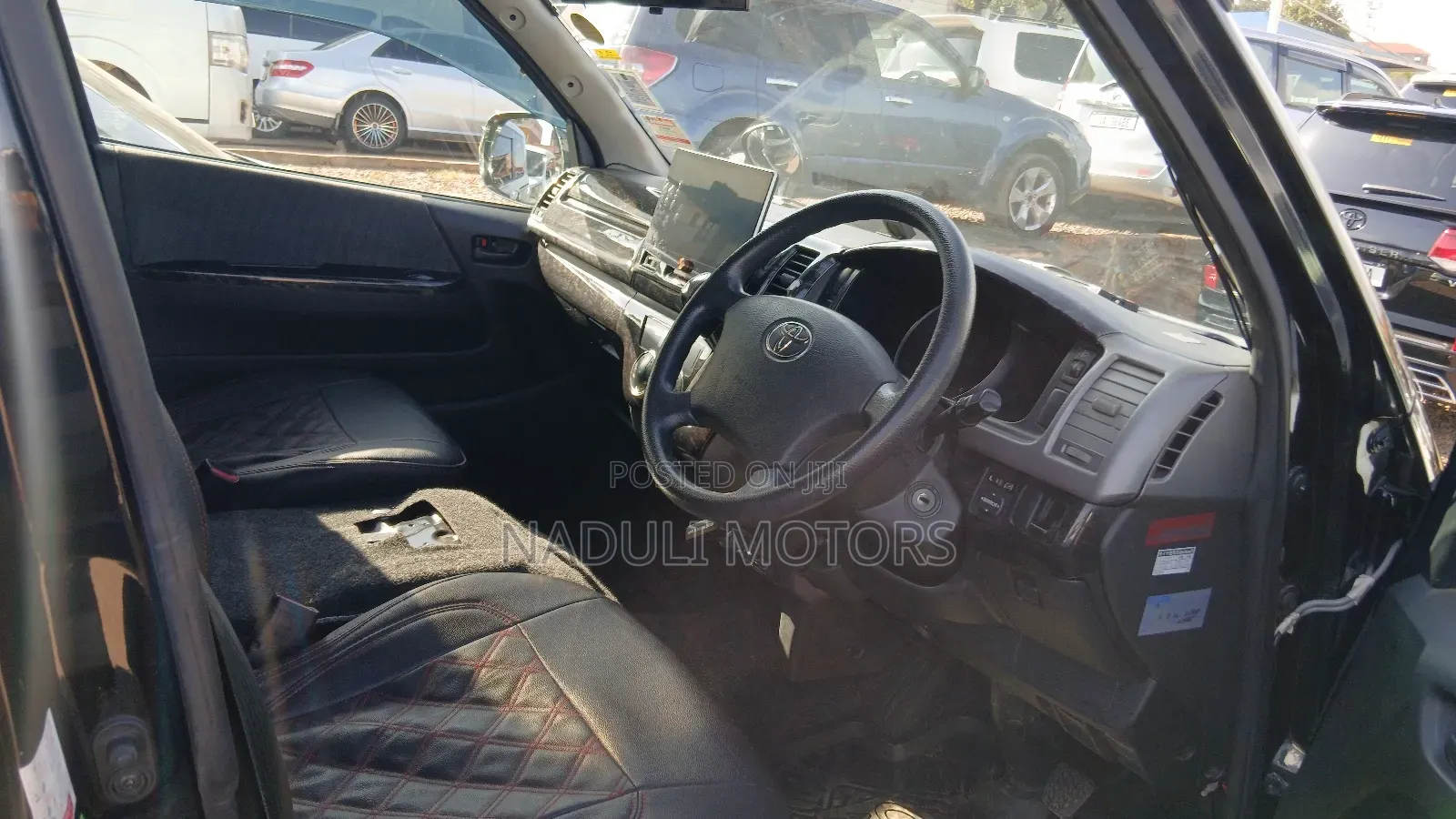 Toyota HiAce 2011 Black