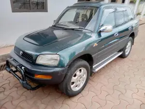 Toyota RAV4 1995 Green