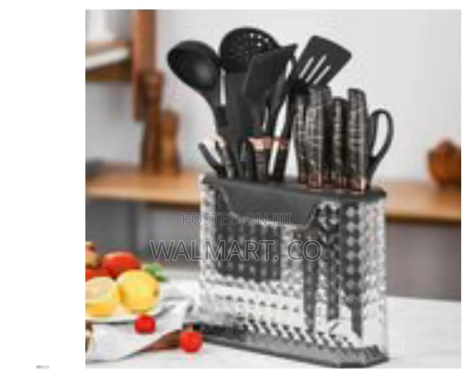 Stylish 16 Piece Kitchen Utensil and Knife Set in Diamond