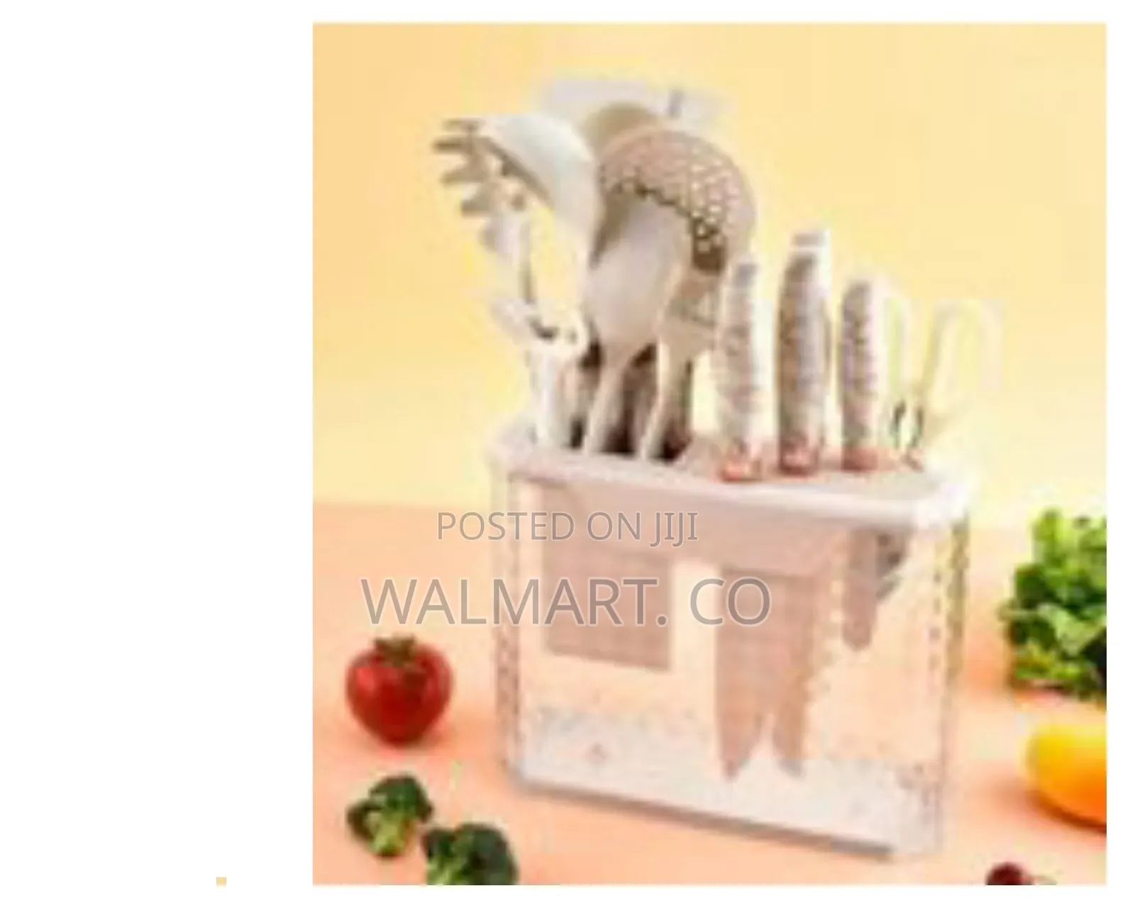 Stylish 16 Piece Kitchen Utensil and Knife Set in Diamond