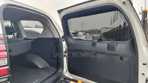 Toyota Land Cruiser Prado 2.7 2018 White