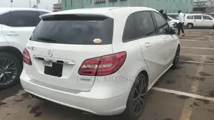 Mercedes-Benz B-Class B180 Petrol 2013 White