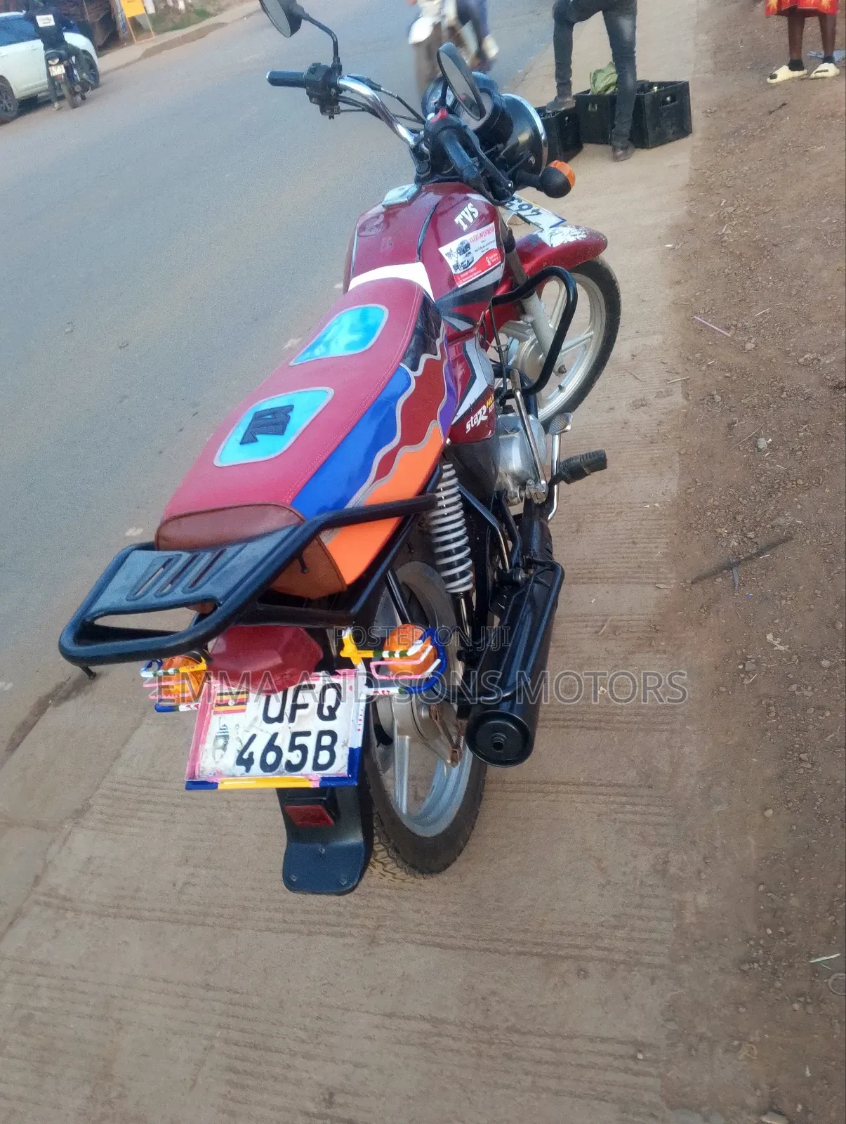 TVS HLX 125 2022 Red