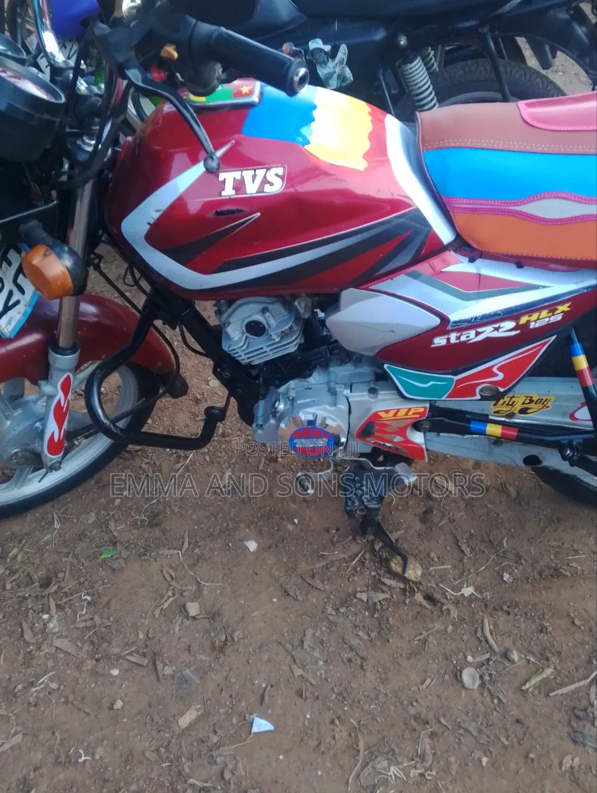 TVS HLX 125 2022 Red