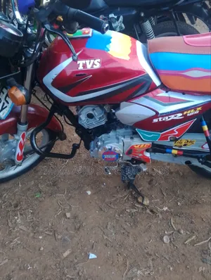 TVS HLX 125 2022 Red