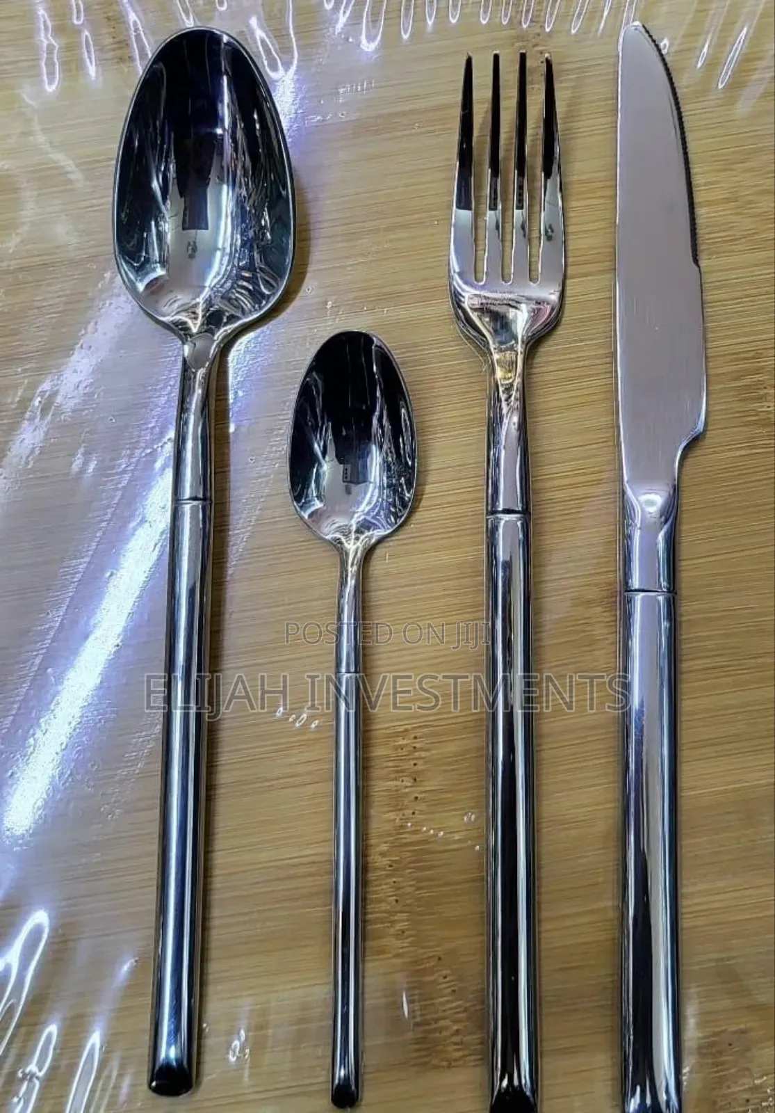 24pcs Silverware Flatware Cutlery Set