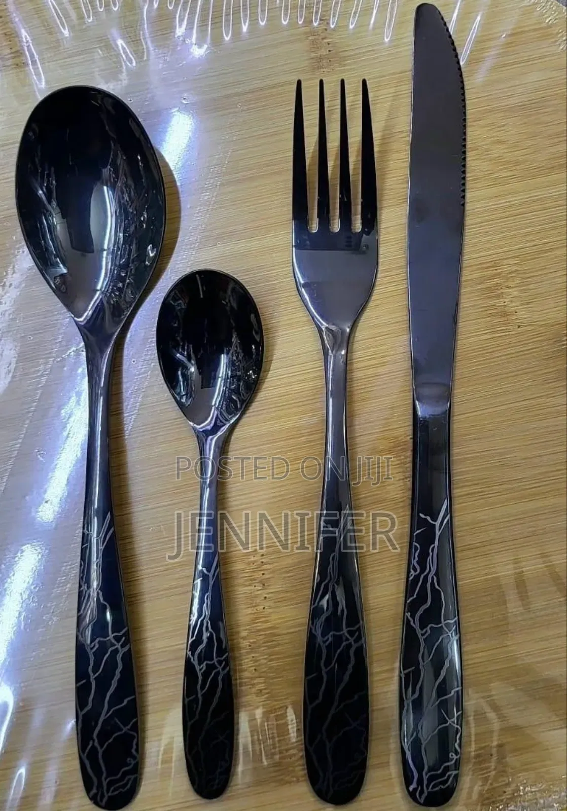 24pcs Black Stainless Steel Cutlery Set