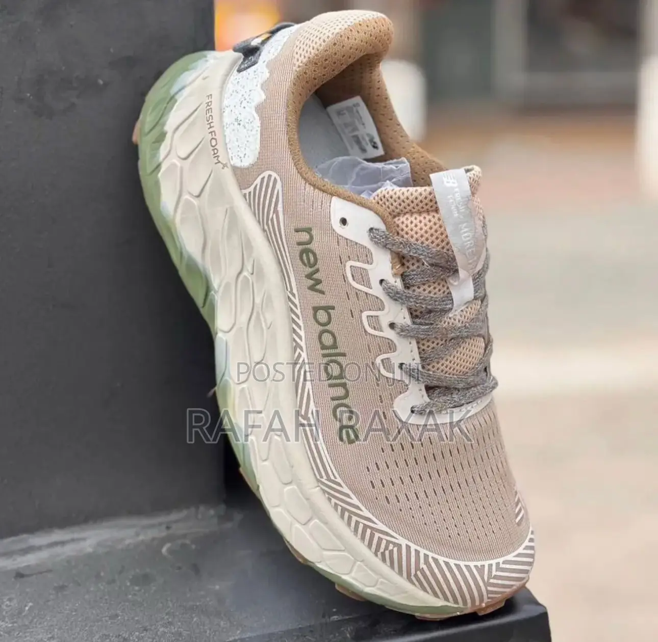 New Balance Fresh Foam X More Trail V3 Beige Running Sneakers