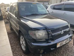 Mitsubishi Pajero 2002 Black